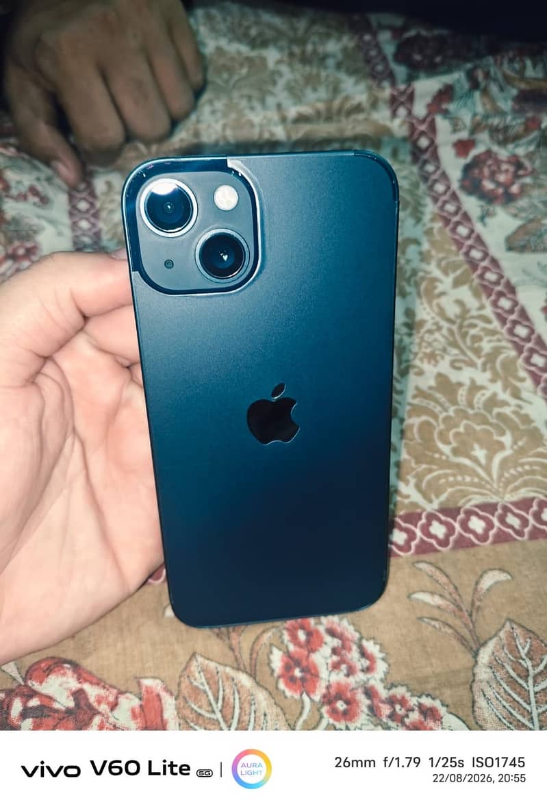 Apple iPhone 13 6