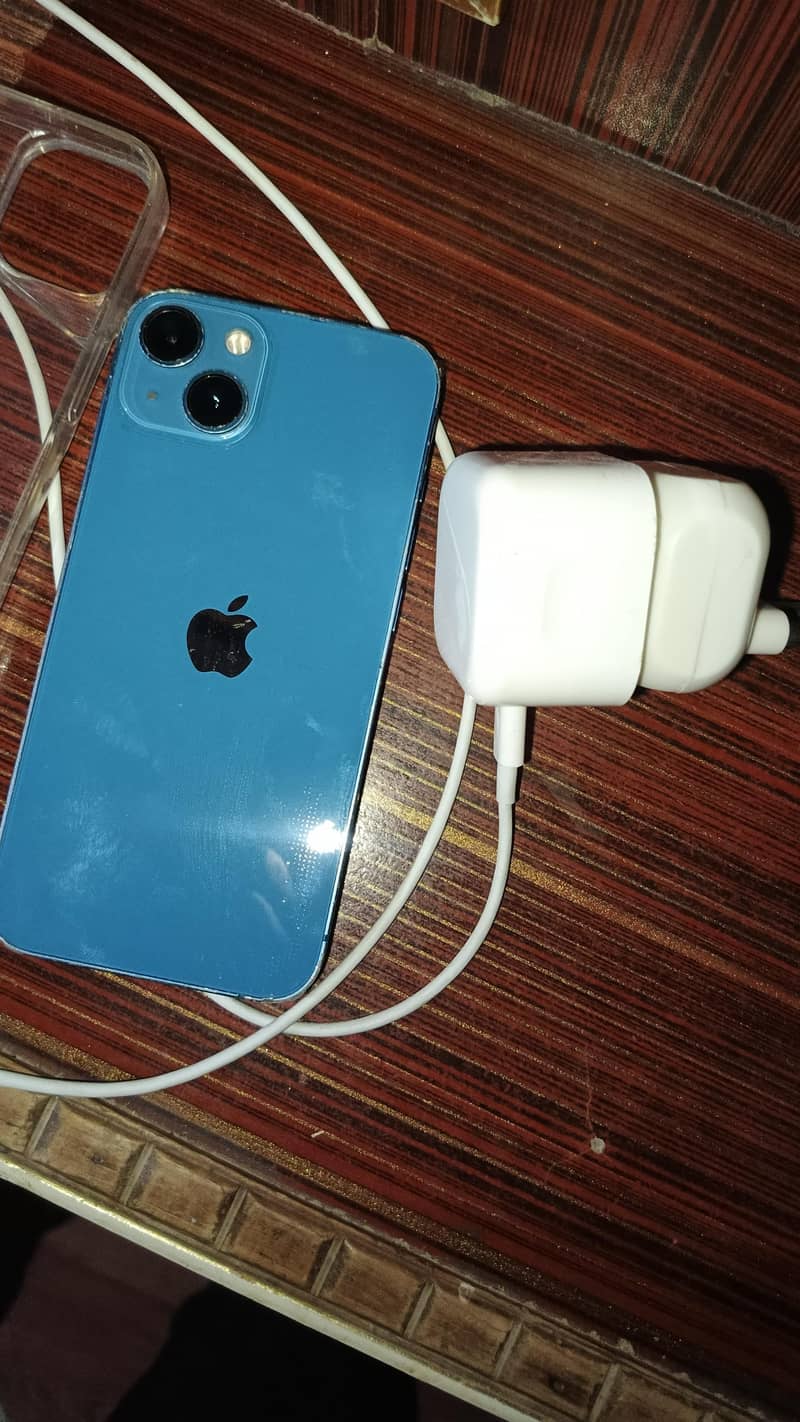 Apple iPhone 13 0