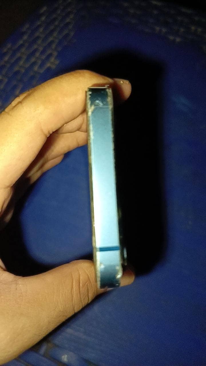 Apple iPhone 13 3
