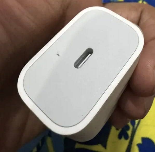 iphone orignal adapter 1