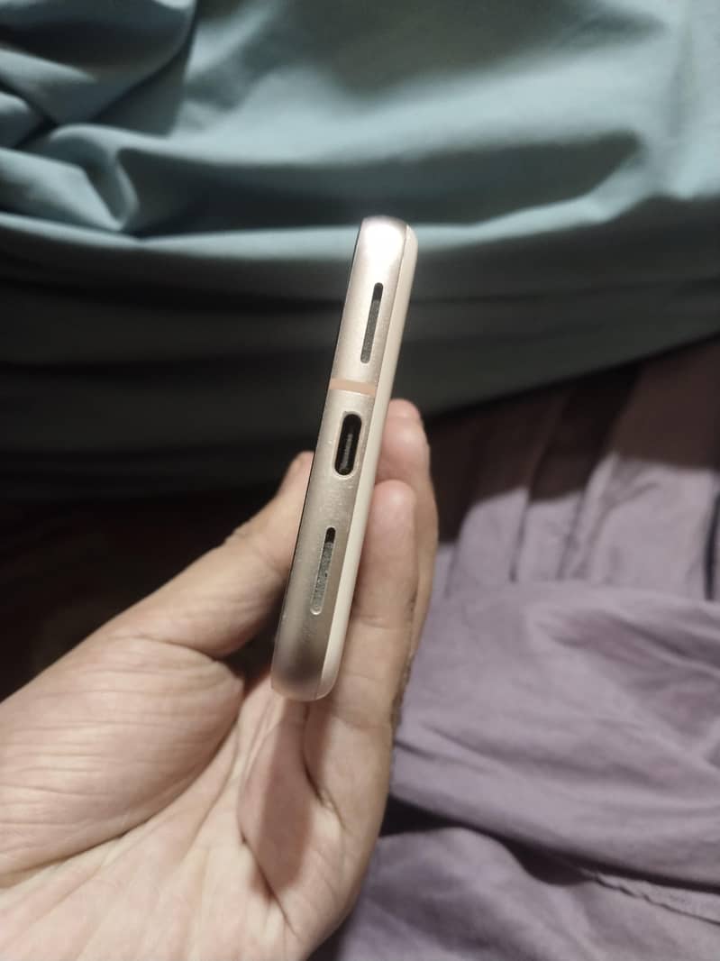 Google Pixel 8 2
