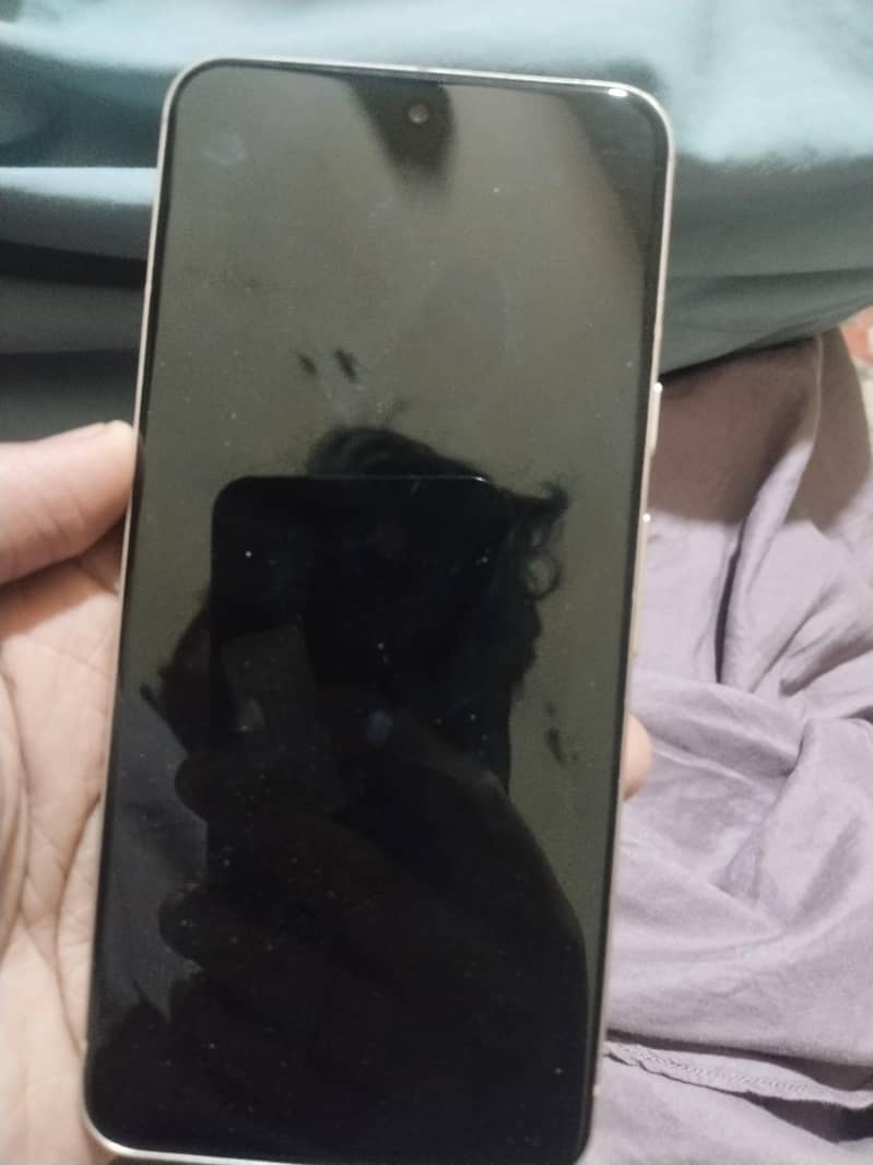 Google Pixel 8 4
