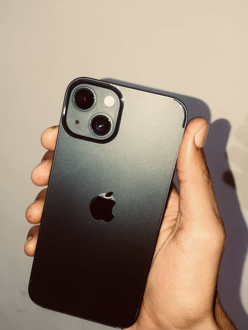 Apple iPhone 13 3