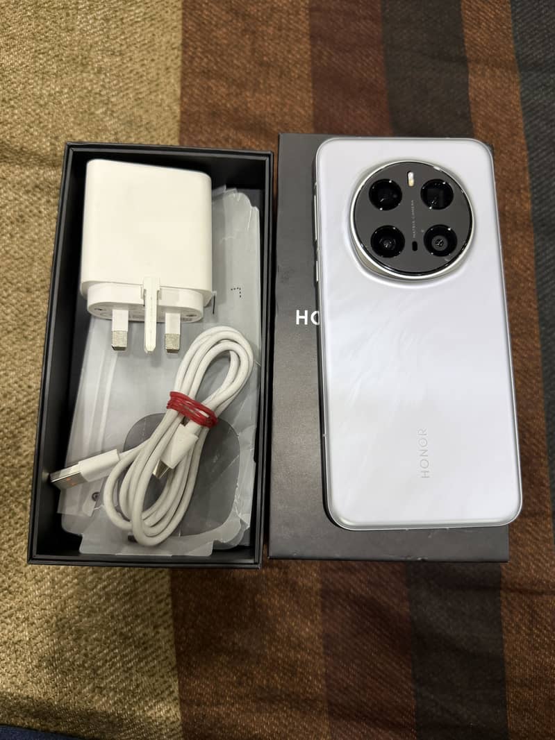 Honor Magic7 Pro 1