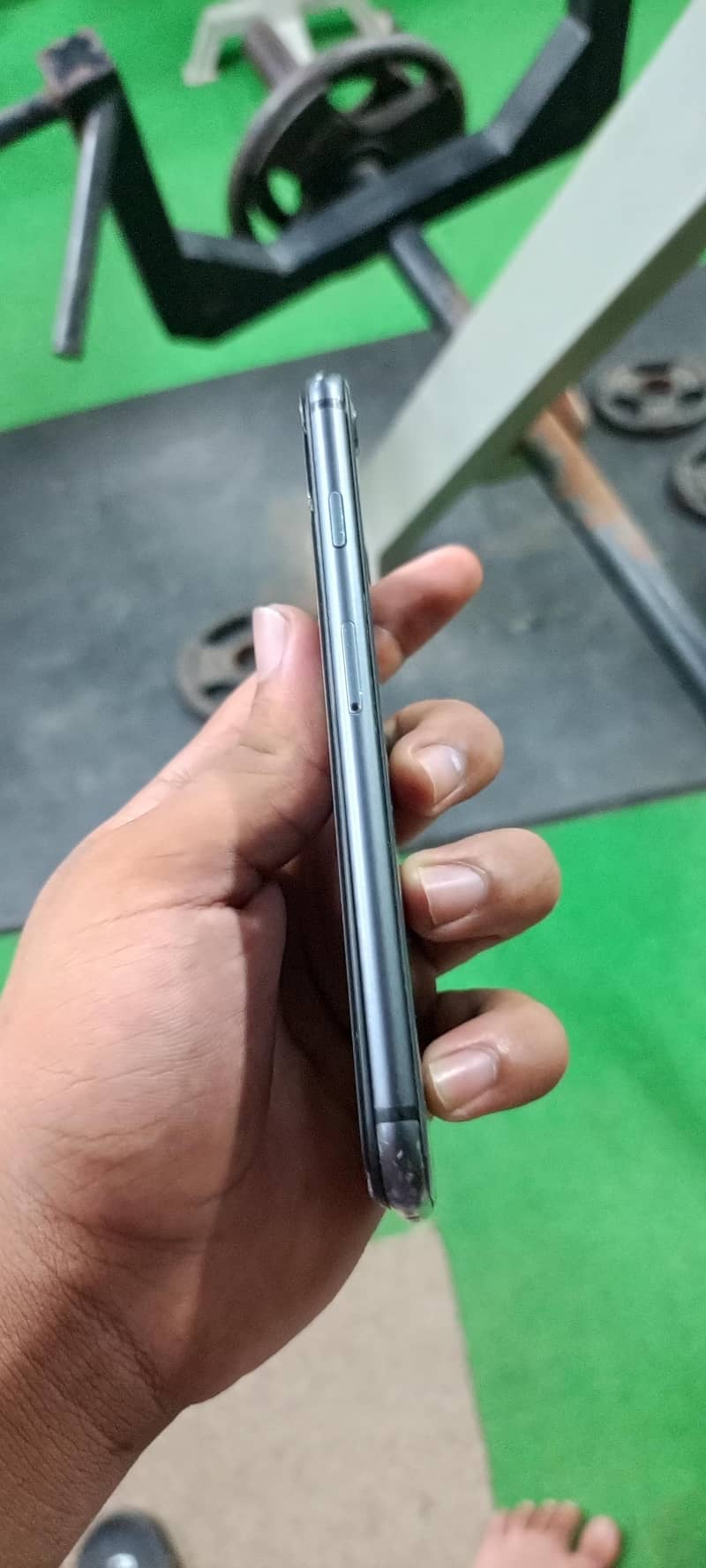 Apple iPhone 8 1