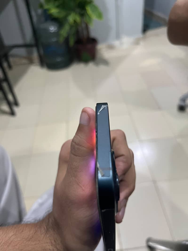 Apple iPhone 13 3