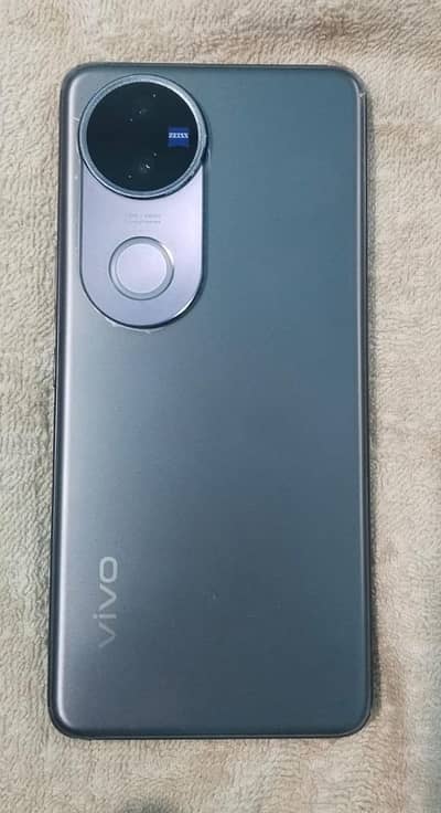 Vivo V50 12/512