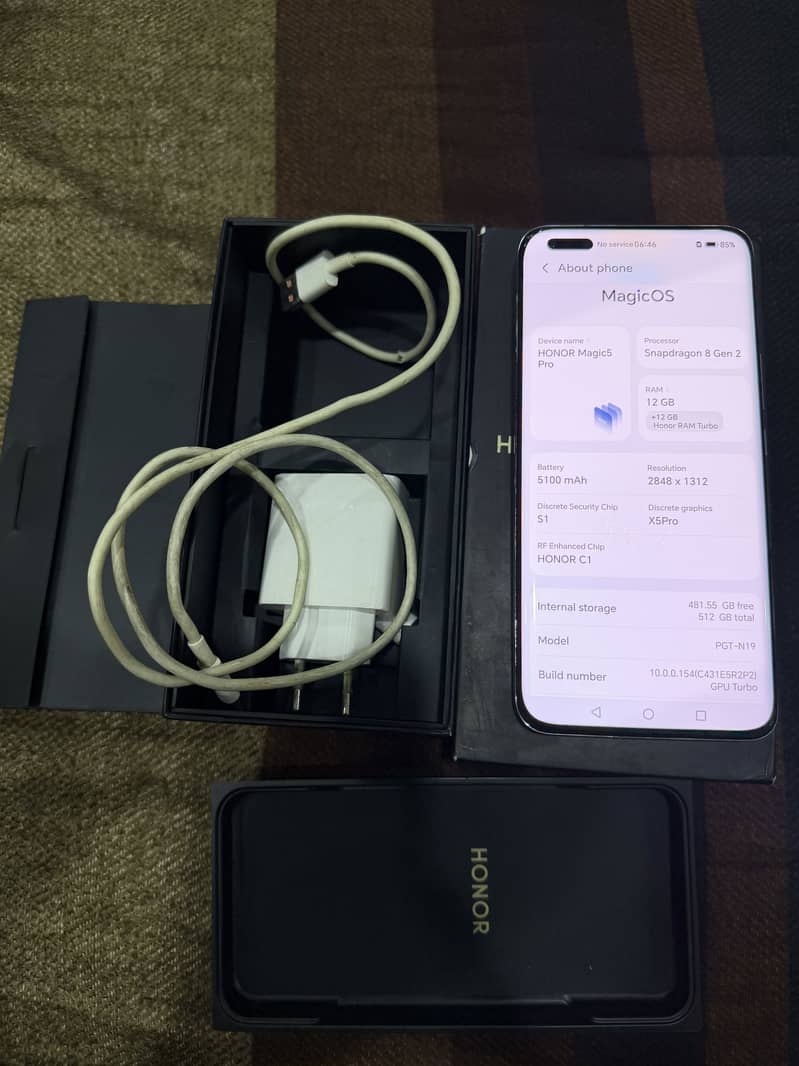 Honor Magic 5 Pro 0