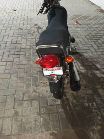 United 125 2019