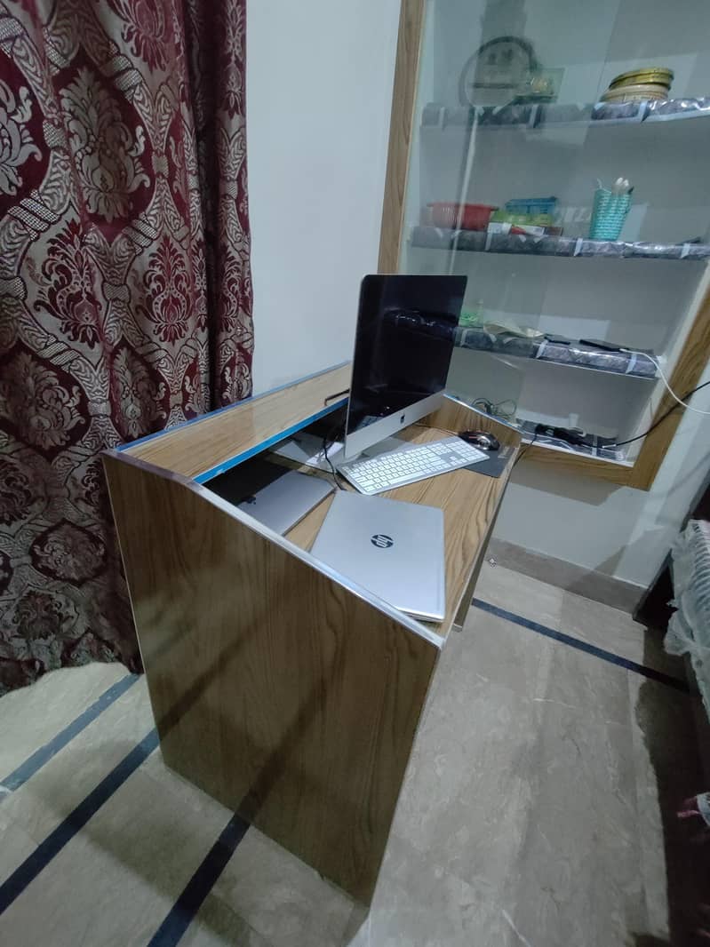 Computer and Laptop Table 1
