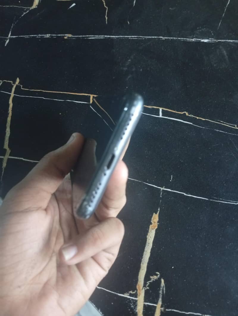 Apple iPhone 8 2