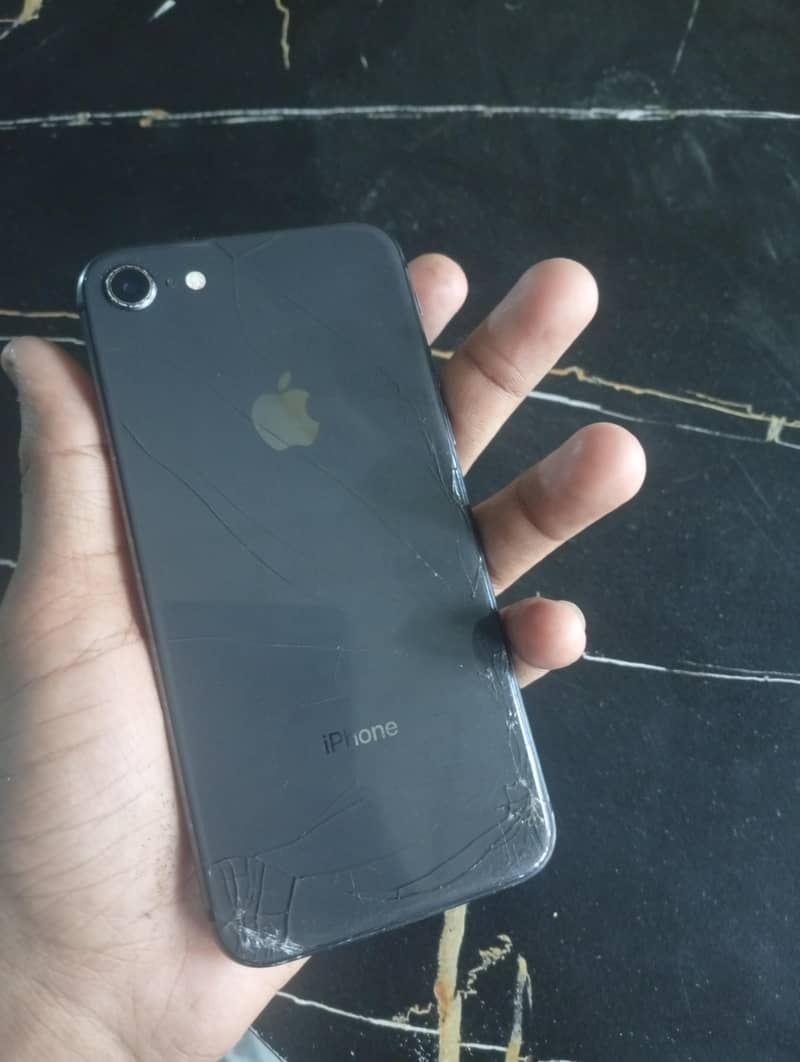 Apple iPhone 8 5
