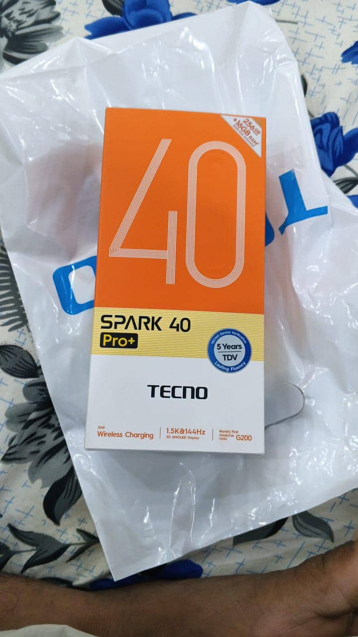 Tecno CAMON 40 Pro plus 0