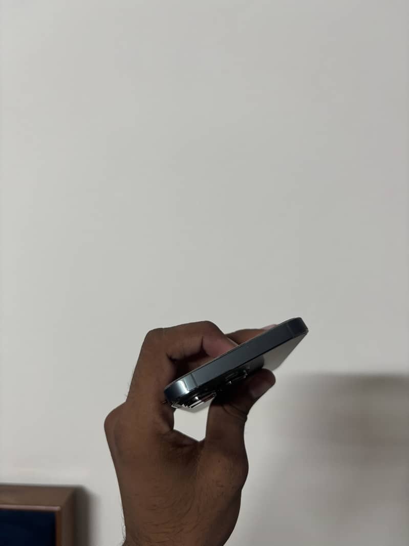 Apple iPhone 13 Pro 3