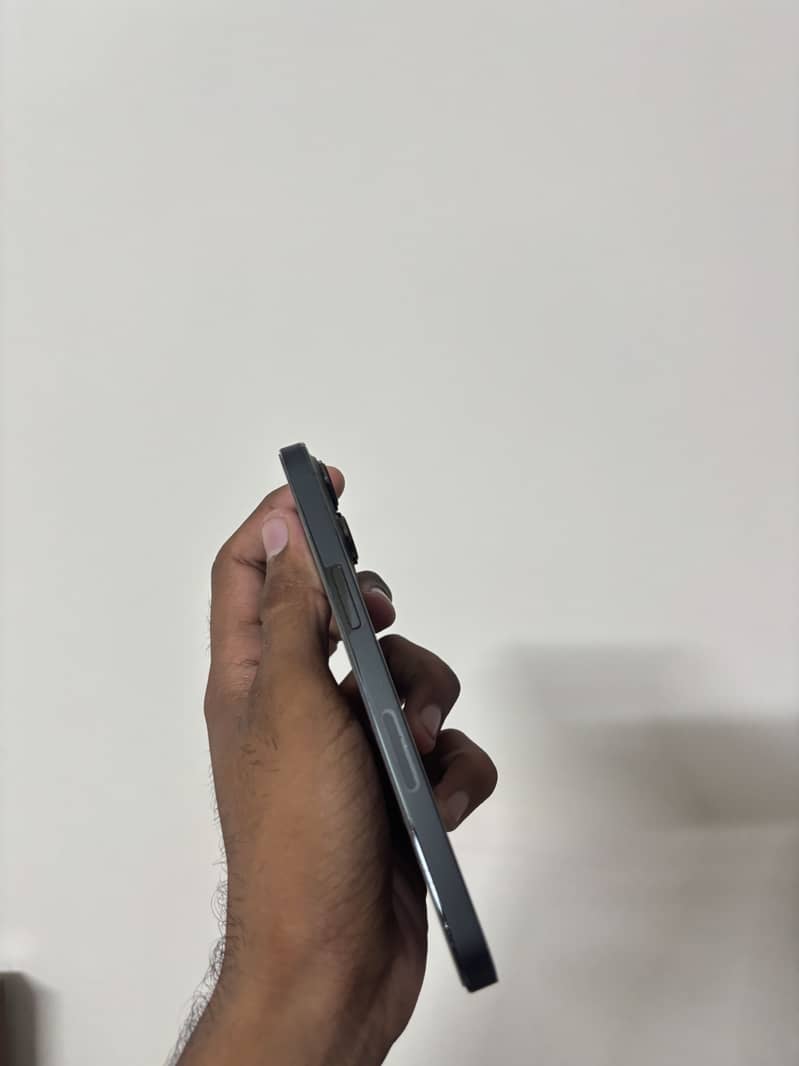 Apple iPhone 13 Pro 4