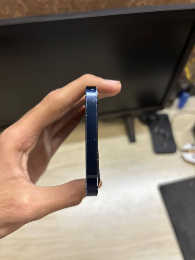 Apple iPhone 12 7