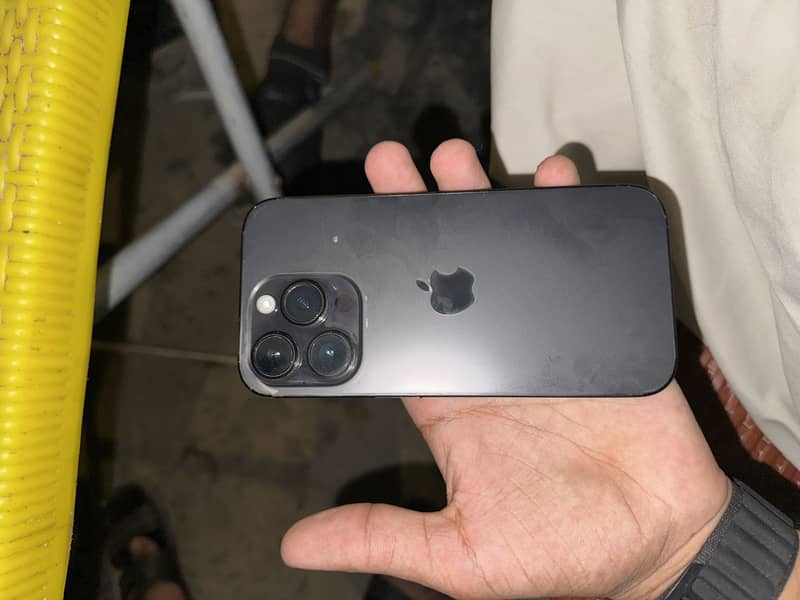 iPhone 14 Pro 4