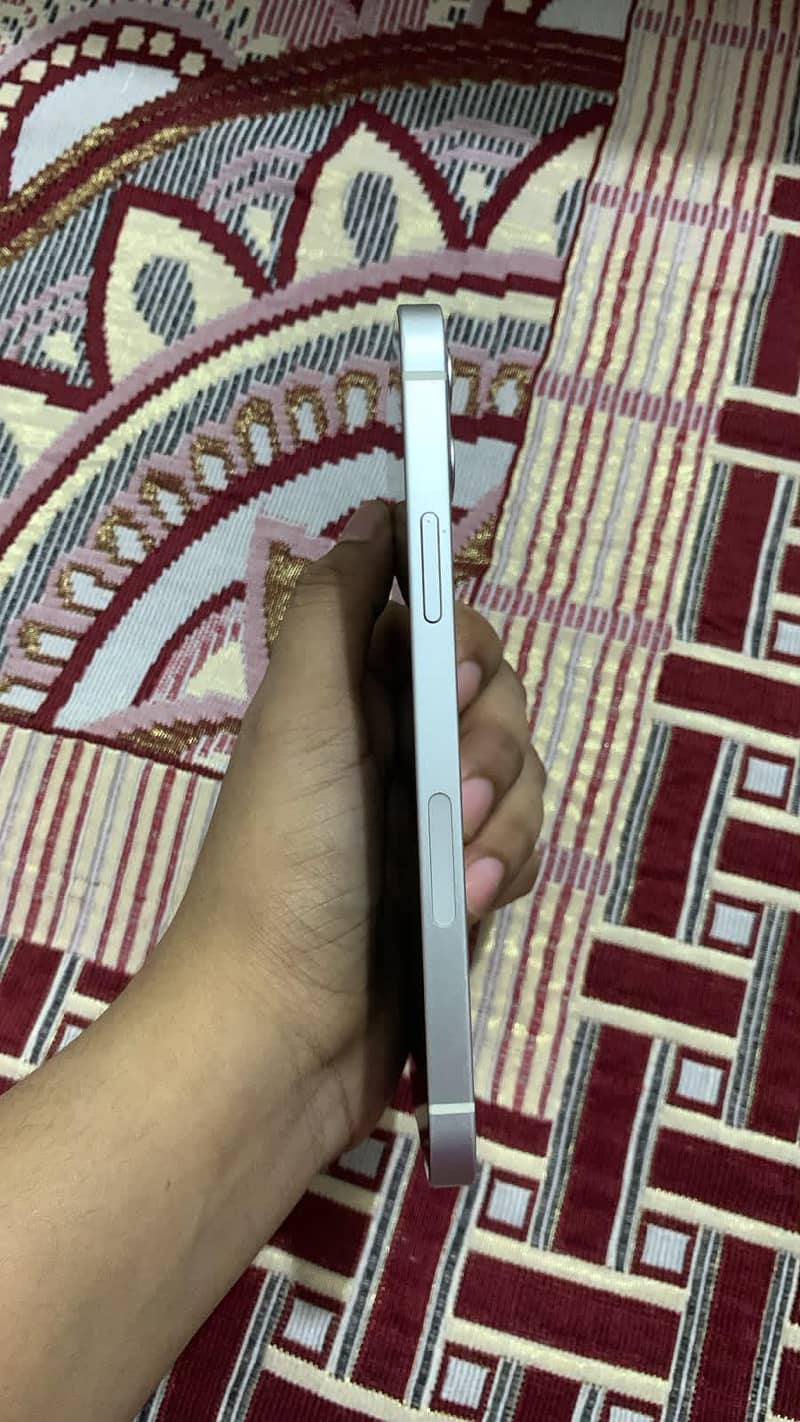 Apple iPhone 12 2