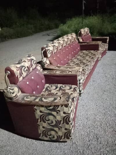 7 Seater Sofa Set – Good Condition –