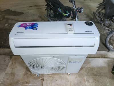 Dalance 1 ton DC inverter ( heat & cool) Fresh condition gas lock