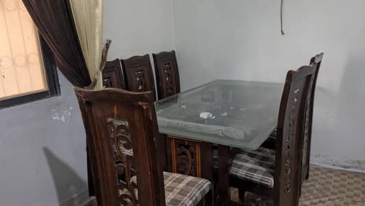 wooden 6 seater dinning table with double sided miror