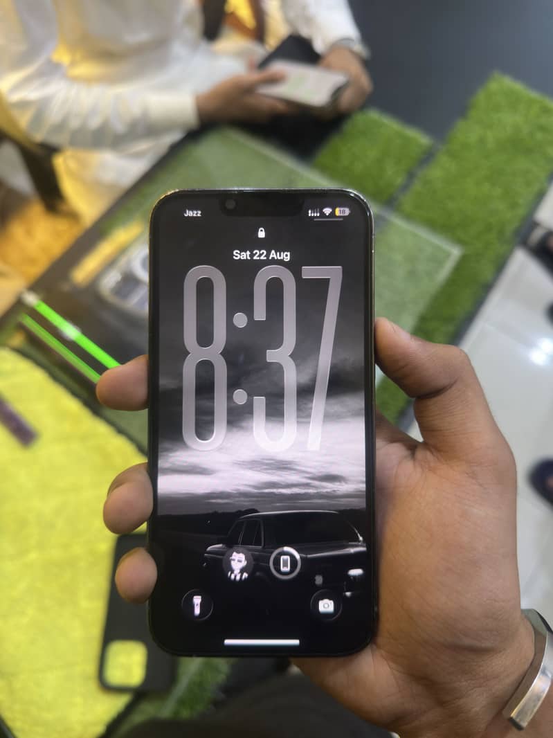 Apple iPhone 13 Pro 2