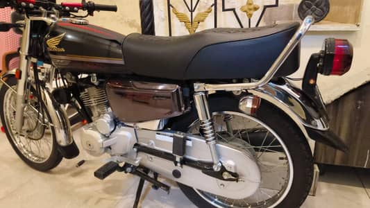 Honda 125 Self Start Silver