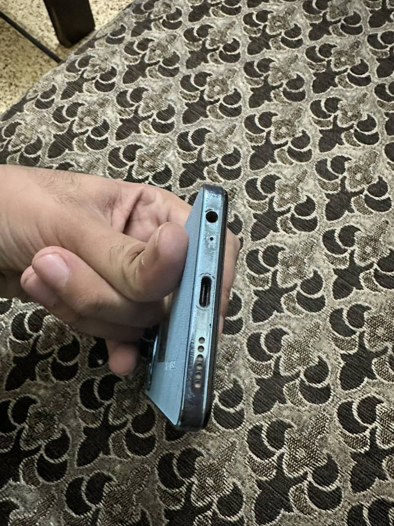 Tecno Spark 20C 3