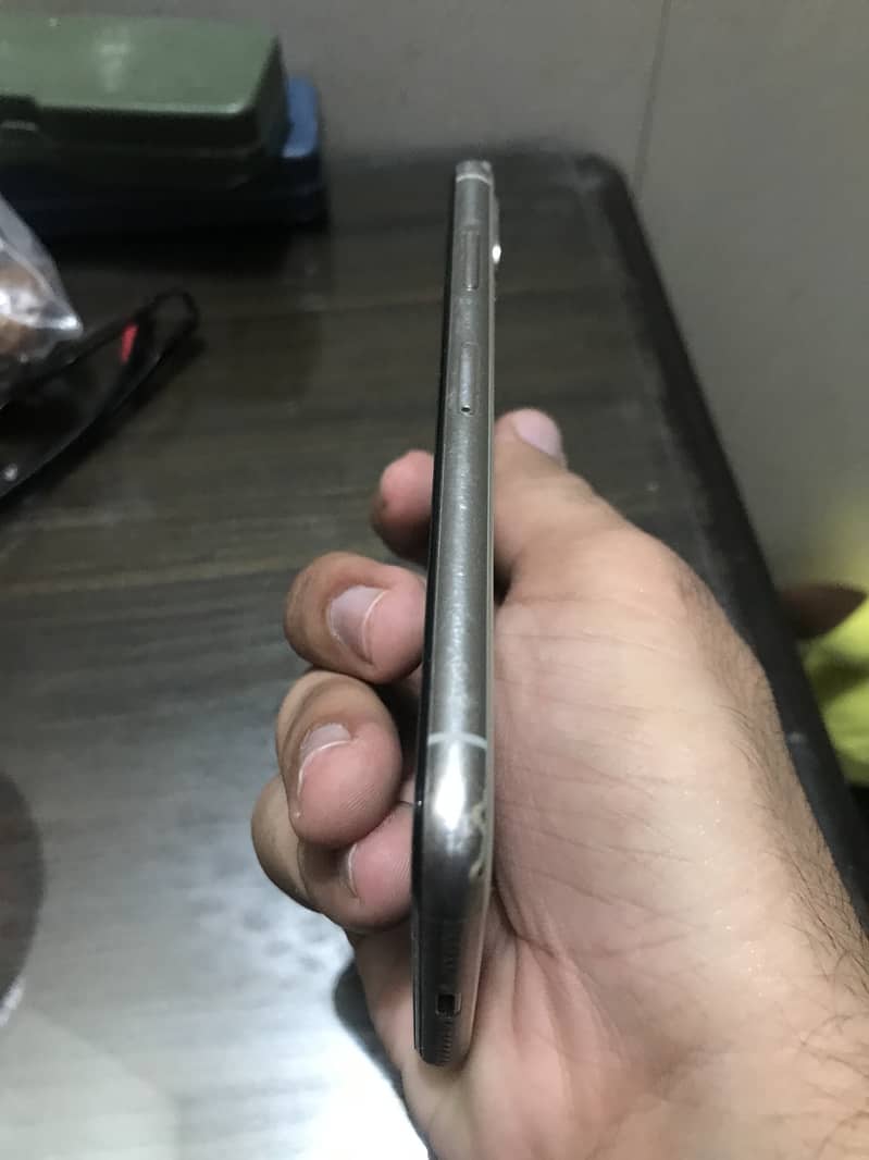 Apple iPhone X 2