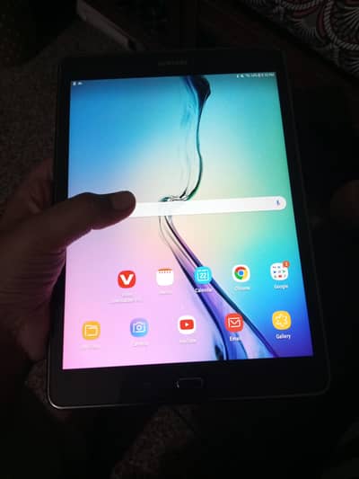 Samsung tgalaxy tablet for sale conditions 10/10non repaired