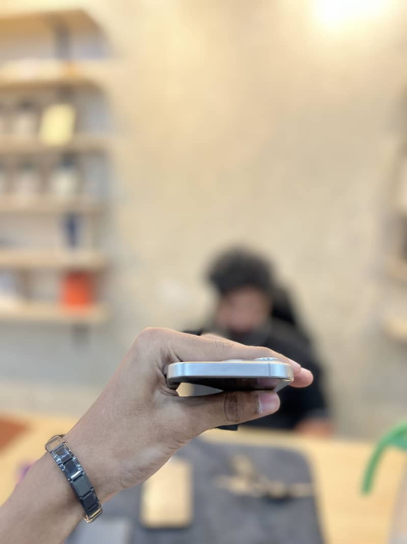 IPhone 15 pro 2