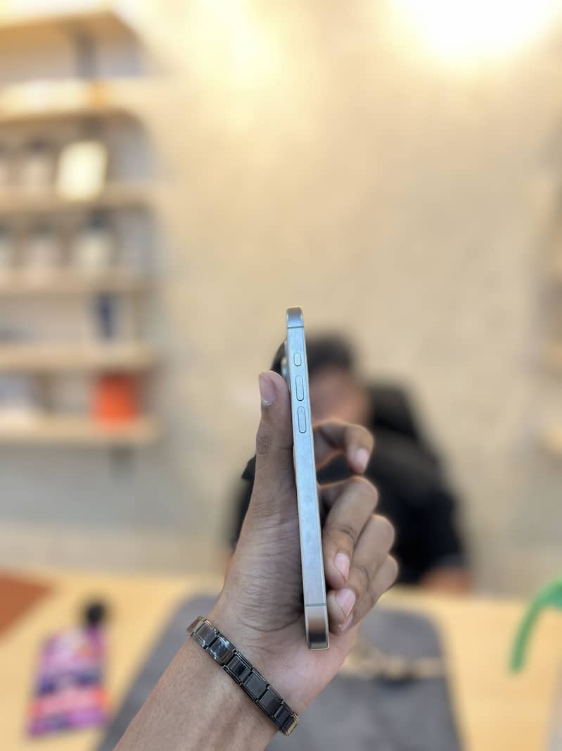 IPhone 15 pro 5