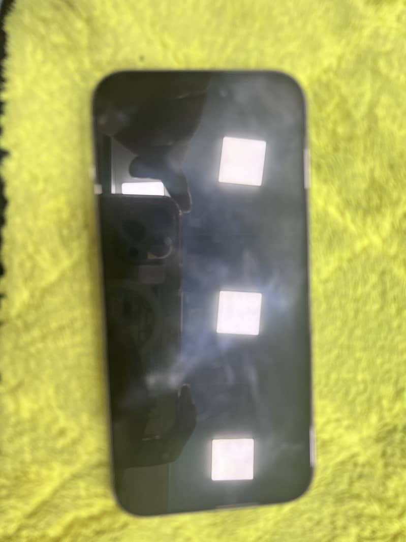 Apple iPhone 15 Pro 4
