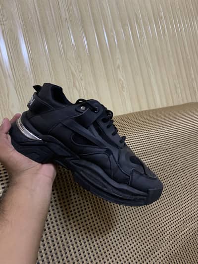 Black Premium Men’s Sneakers – Stylish & Comfortable