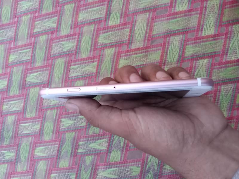 Apple iPhone 6S 2