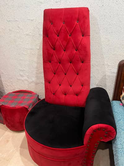 Dewan with coffee chairs and table
