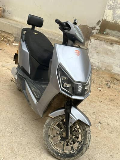 crown electric scooty Roshni pro