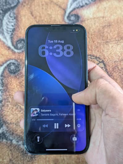 Apple iPhone 13
