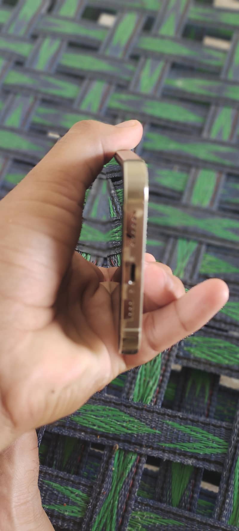 Apple iPhone 13 Pro Max 0