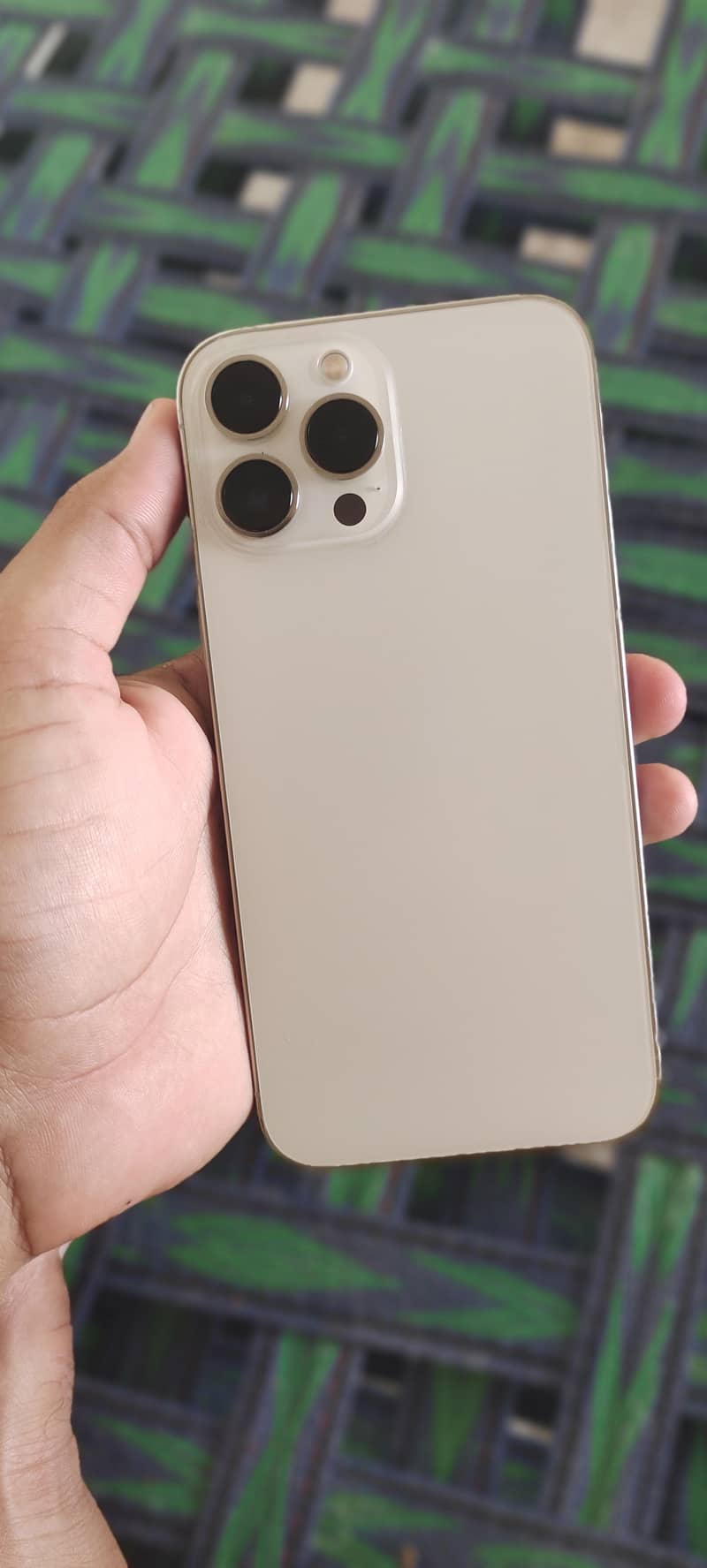 Apple iPhone 13 Pro Max 2