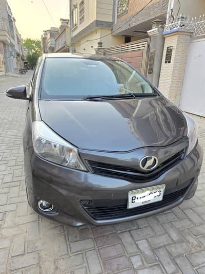 Toyota Vitz 2011 Brand new condtion