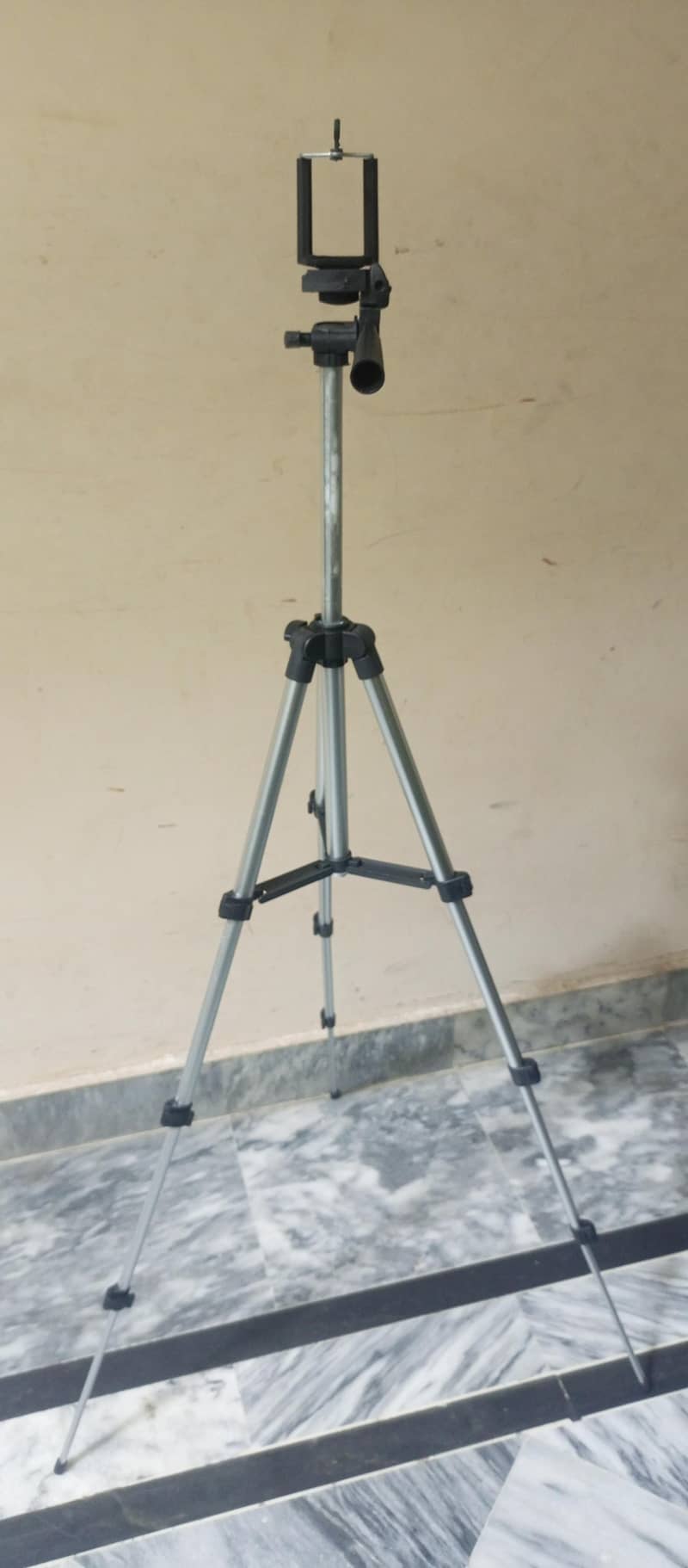 tripod 1