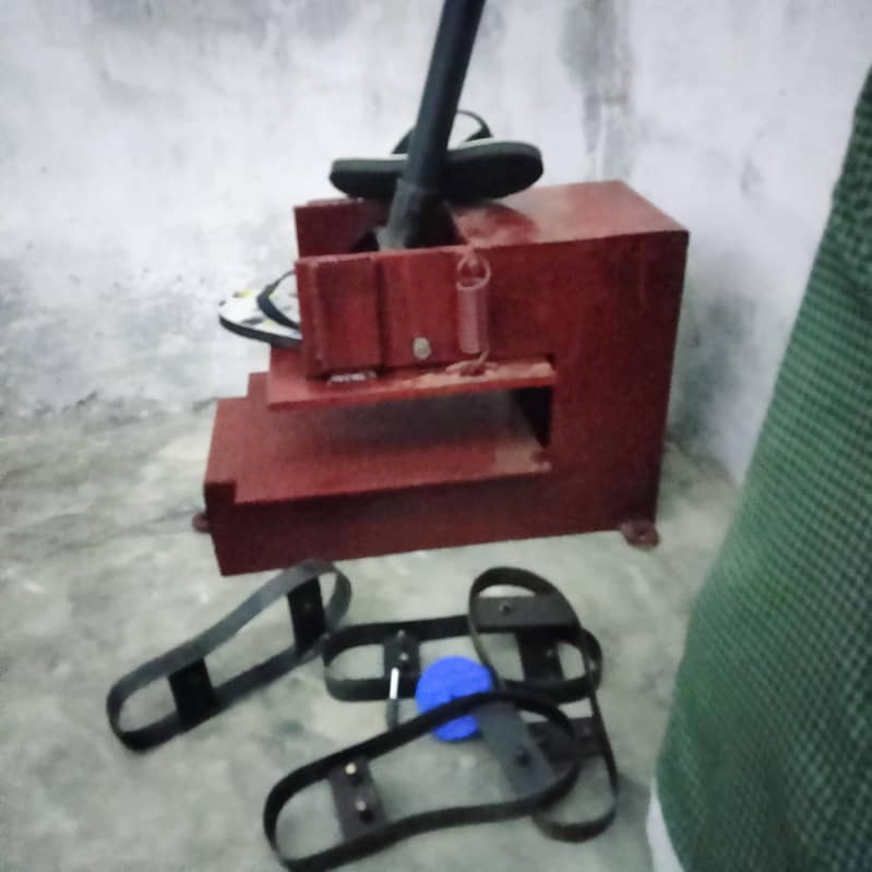 slippers machine 0