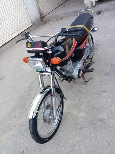 Honda 125cc bike 2012 model. 03094456395 WhatsApp number