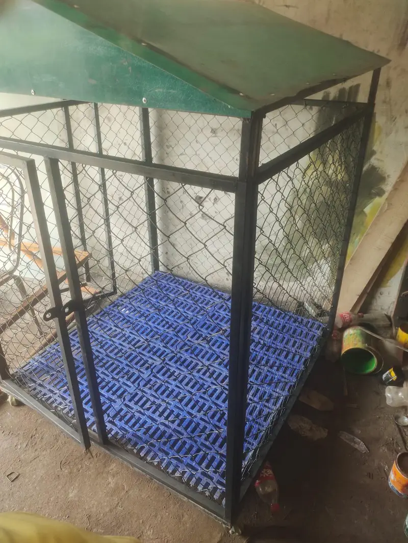 sale for dog cage size 4*4 floor got mat plastic — photo 3