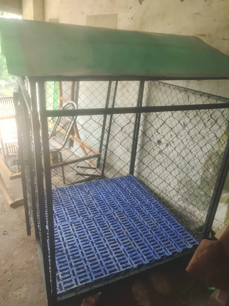 sale for dog cage size 4*4 floor got mat plastic — photo 7