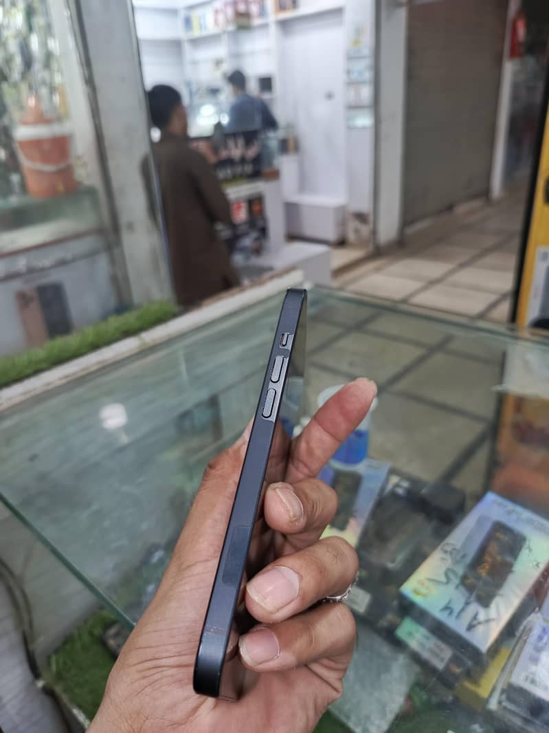 Apple iPhone 14 1