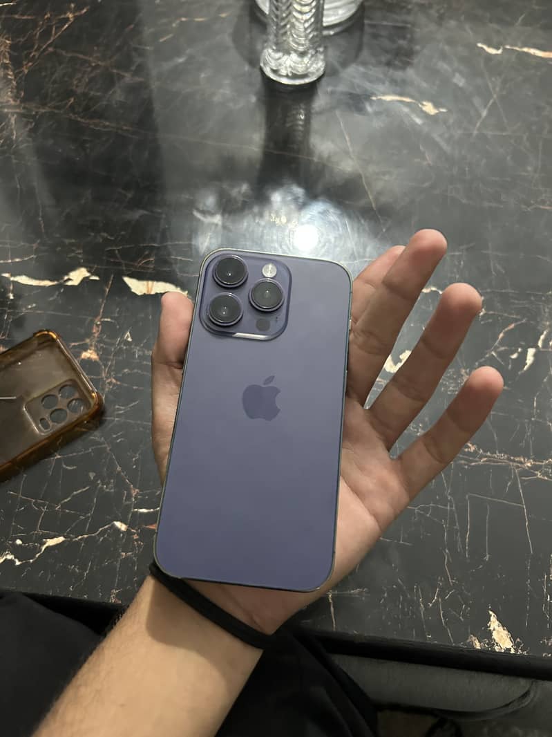 iPhone 14 Pro 0