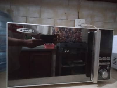 microwave oven