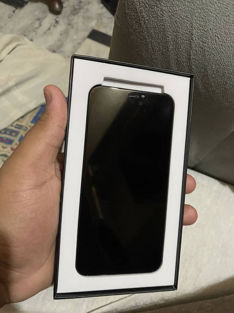 Iphone 11 pro panel 1